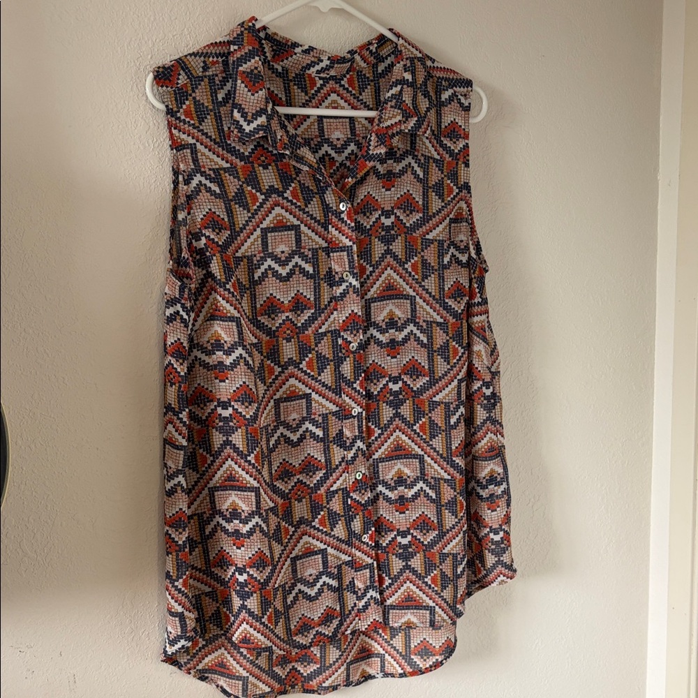 Sleeveless Geometric Print Button-Front Top - Multicolor